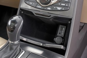 2014 Azera i-pod hook-up