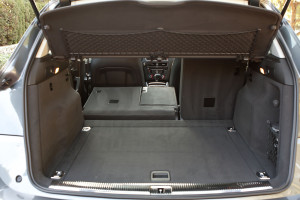 '14 Q5 cargo area