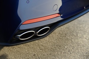 '15 Genesis exhaust detail