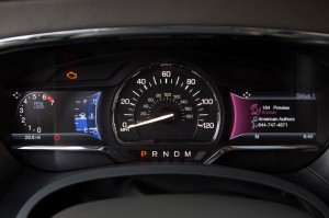 '15 Nav dash detail