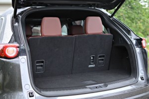 '17 CX third row cargo