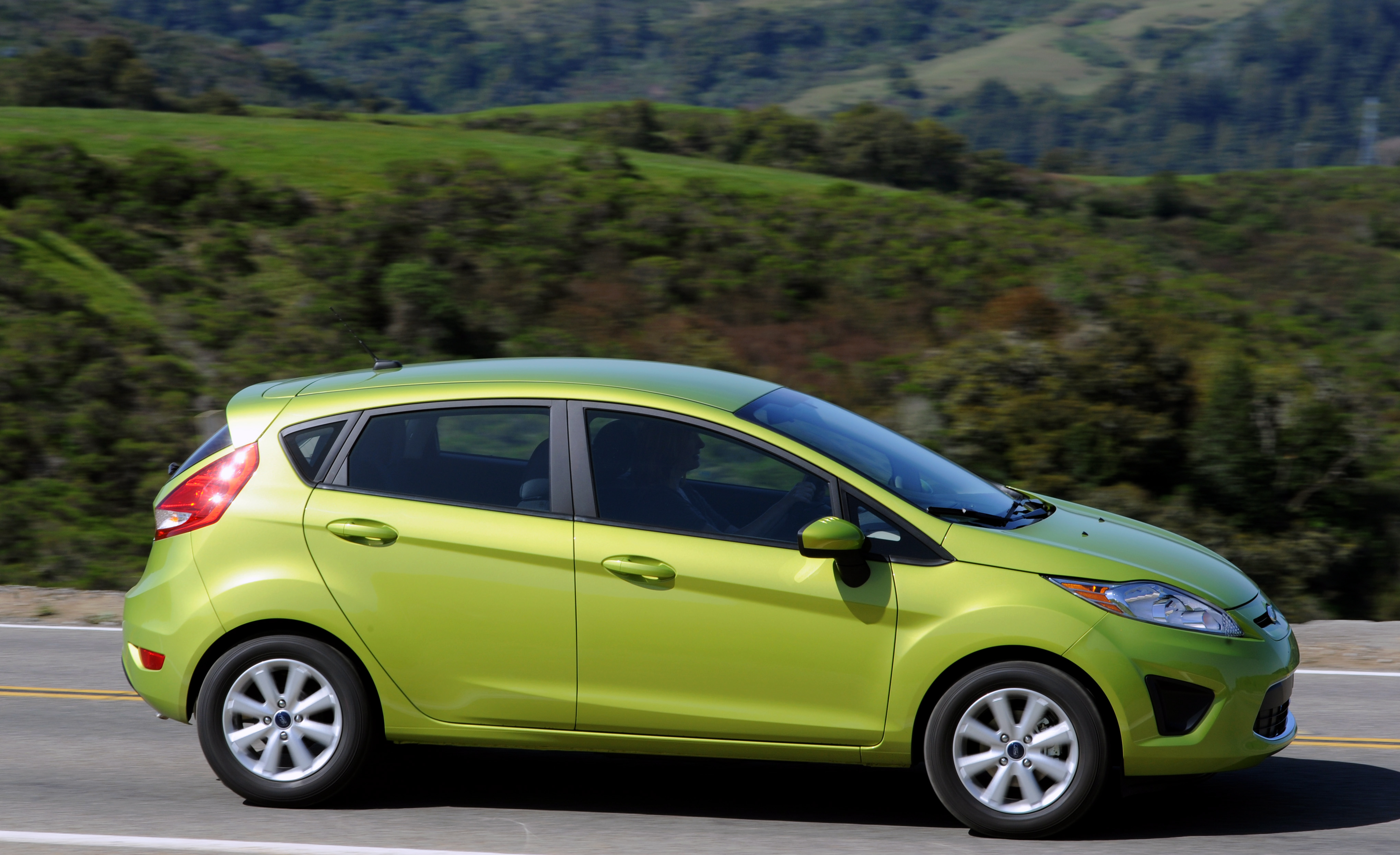 2011 Ford Fiesta Offers 15 Class-Exclusive Technologies