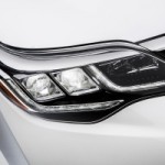 ’16 Avalon headlight detail