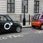 ELECTRIC CARS ON CHARGE IN WILTON STREETPICTURE JEREMY SELWYN17/11/2008