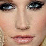 kesha-nose-ring