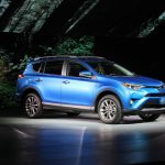 ’18 RAV4 lead