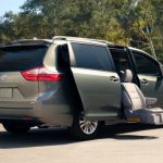 2019-Toyota-Sienna-side-seats-820×461-640×480