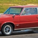 1964-Pontiac-GTO-burnout